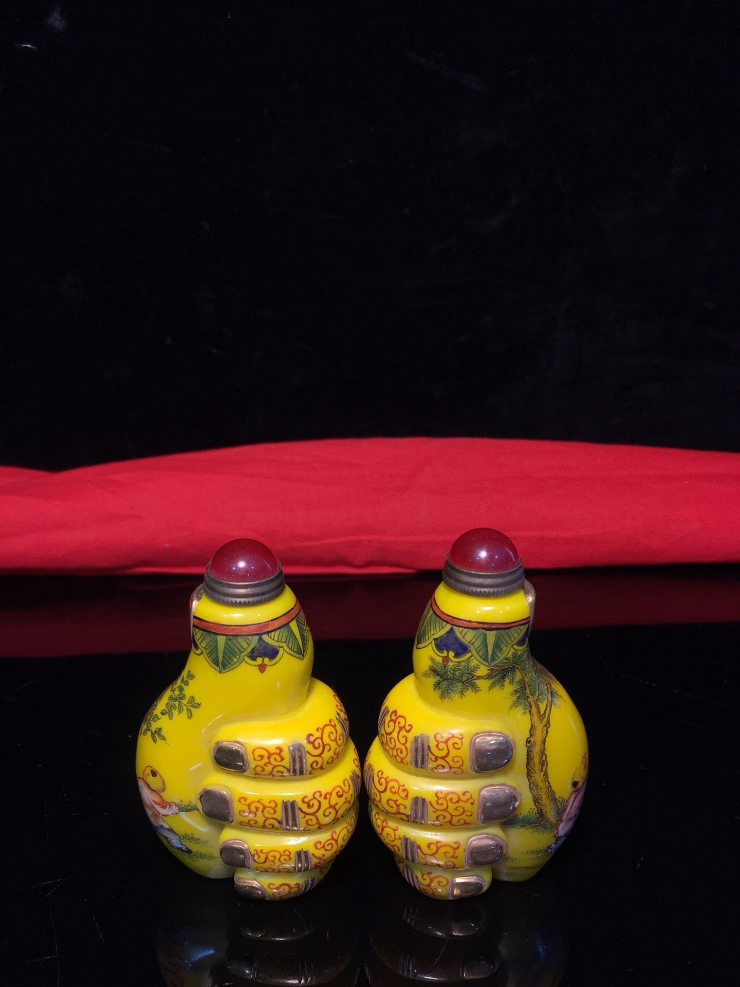 Chinese antique glass snuff bottle