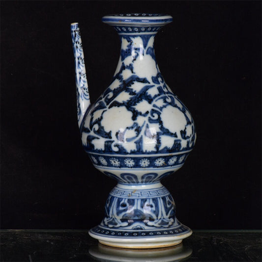 Chinese antique blue and white floral pattern teapot