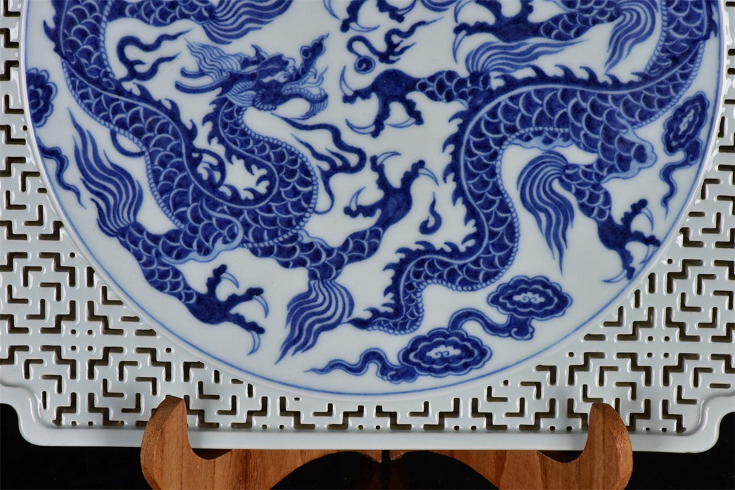 Chinese antique blue and white auspicious cloud dragon pattern hollowed out square tea plate