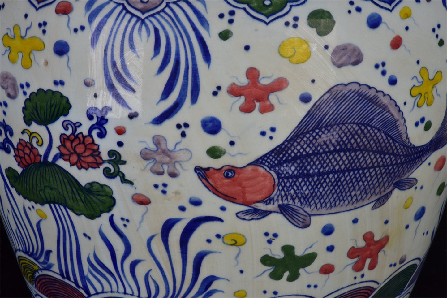 Chinese Antique Blue and White Fish and Algae Pattern Jar