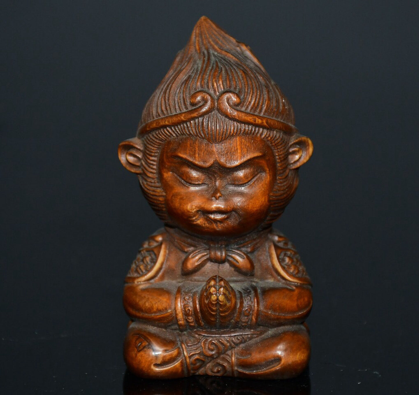 Chinese antique small leaf boxwood Sun Wukong ornament
