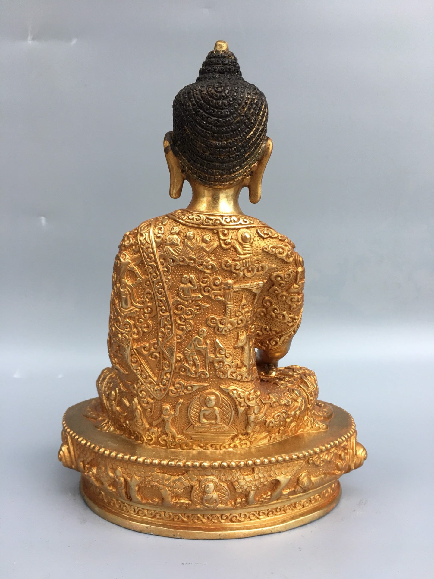 Chinese antique bronze gilded golden statue of Carmuni Buddha