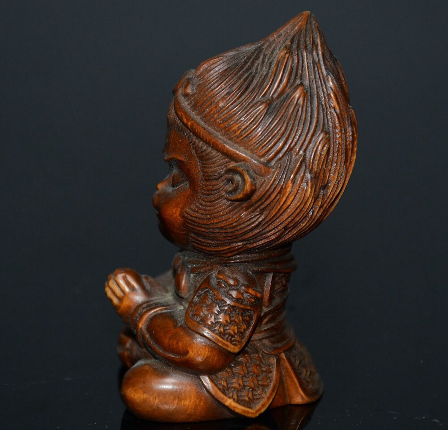 Chinese antique small leaf boxwood Sun Wukong ornament