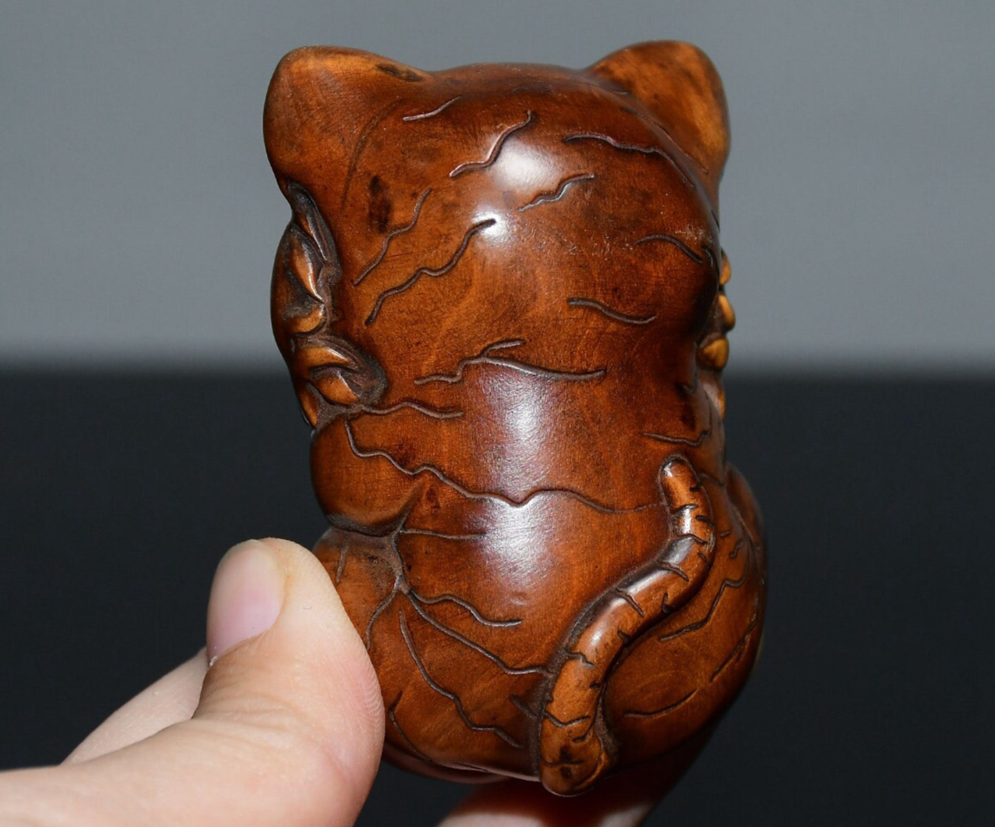 Chinese antique small leaf boxwood small tiger handle