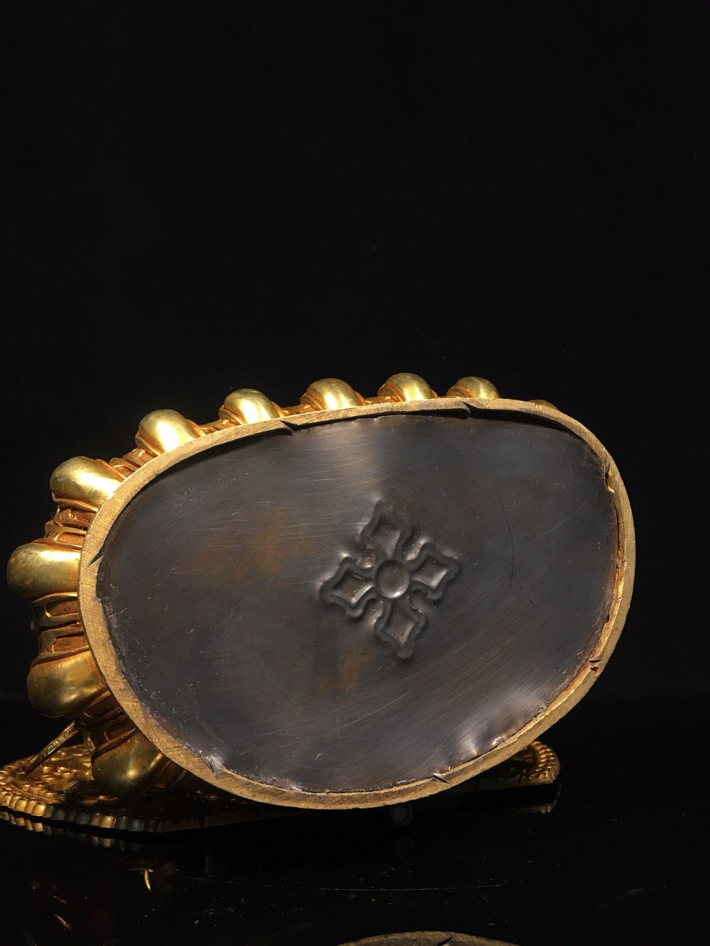 Chinese antique bronze gilded gold painted face with four armed Tara Bodhisattva Buddha statue