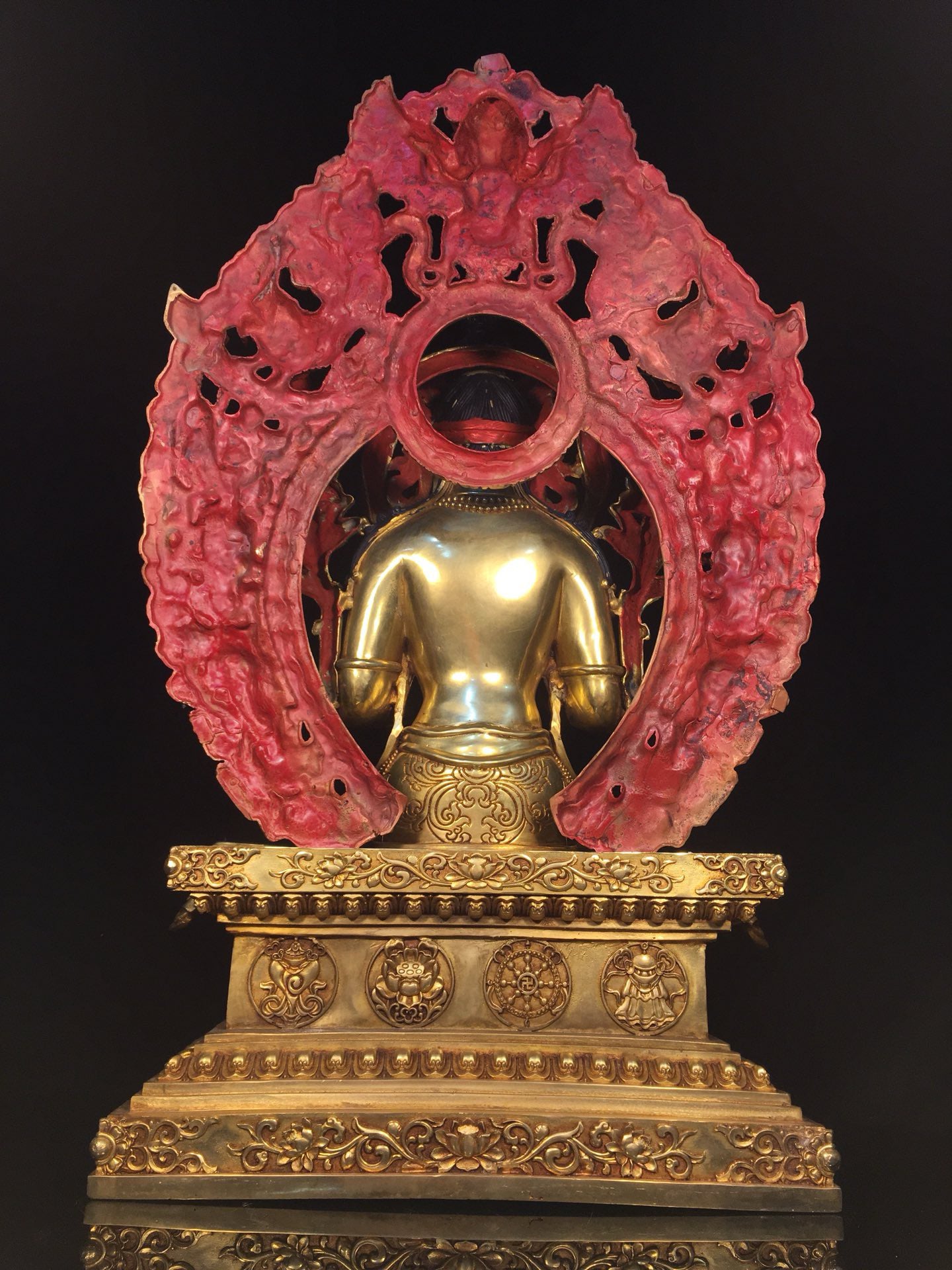 Chinese antique bronze gilded painted face with a strong Buddha statue