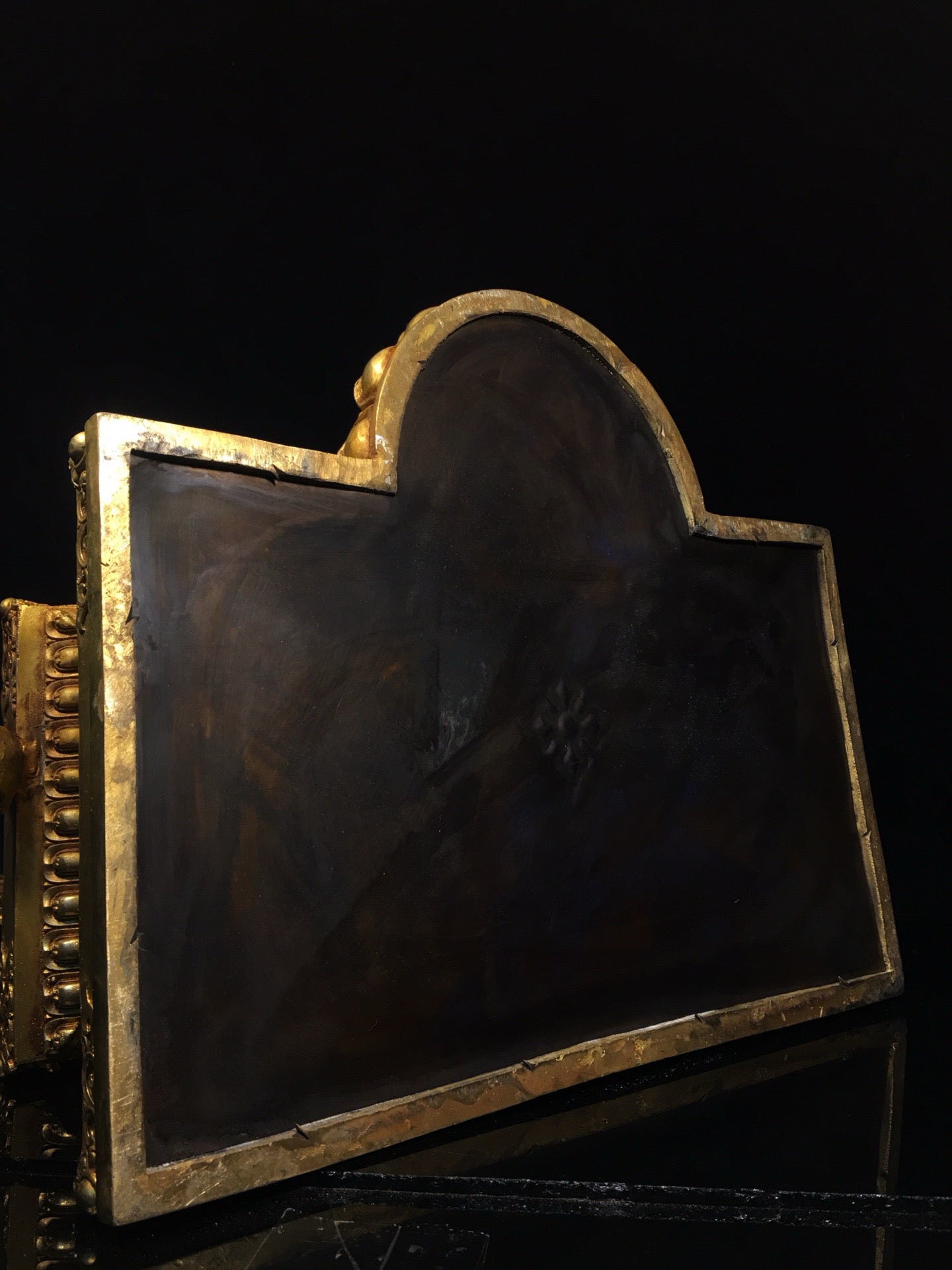 Chinese antique bronze gilded painted face with a strong Buddha statue