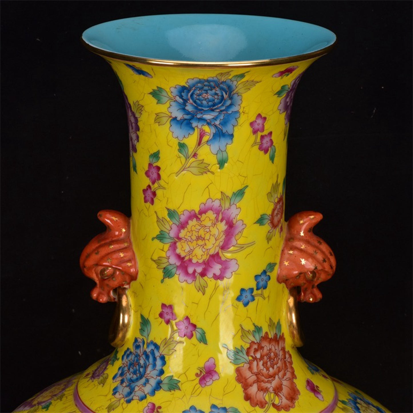 Chinese Antique Figure Pattern Double Ear Gold Painted Bottle