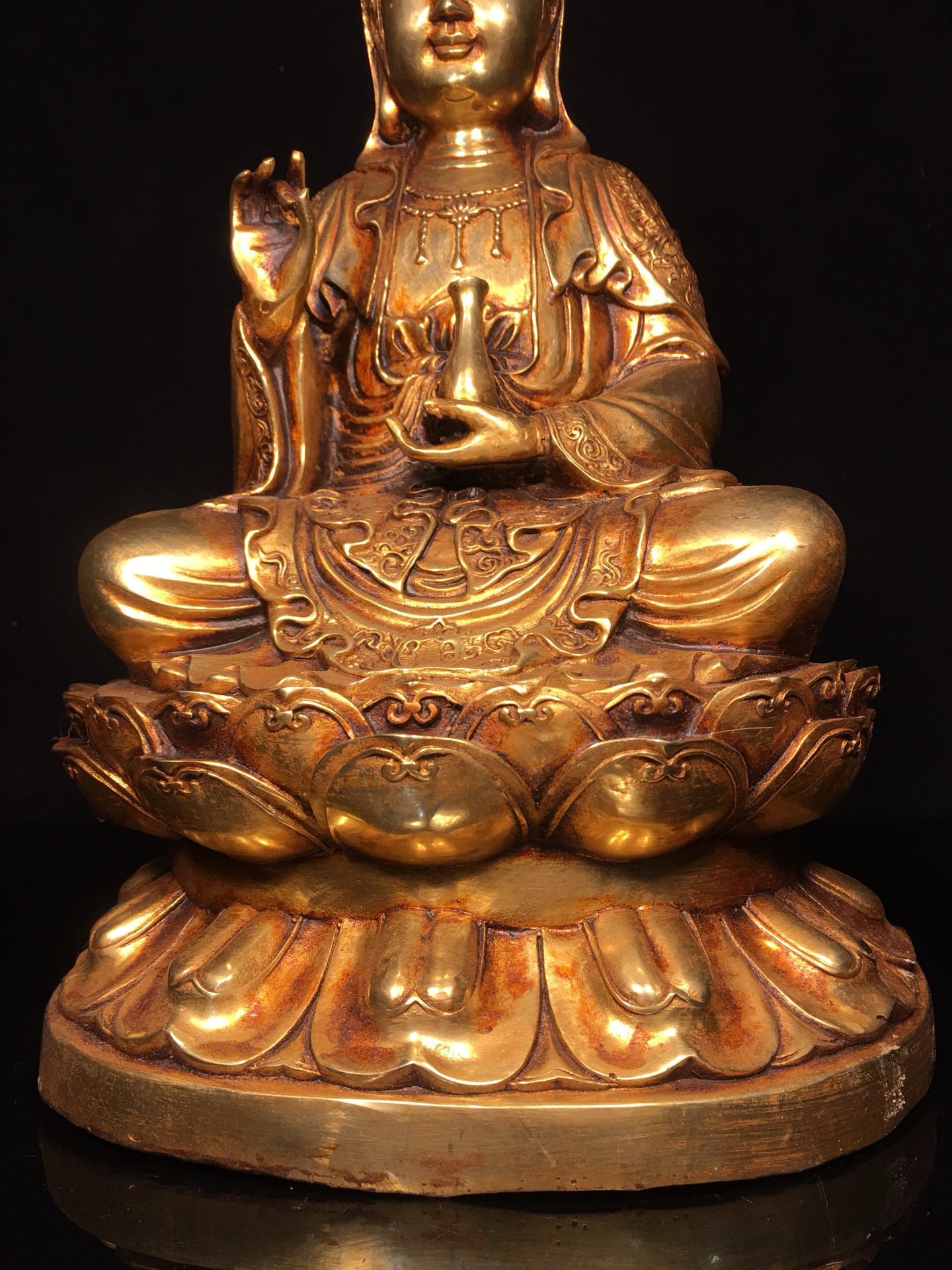 Chinese antique bronze gilded statue of Guanyin Bodhisattva