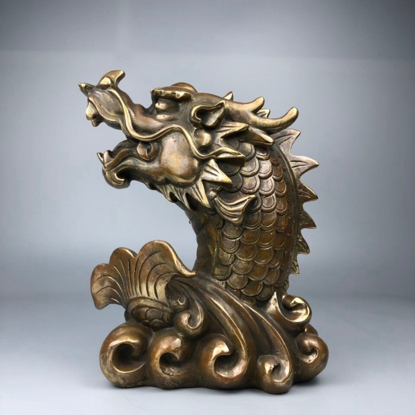 Chinese antique pure copper dominates