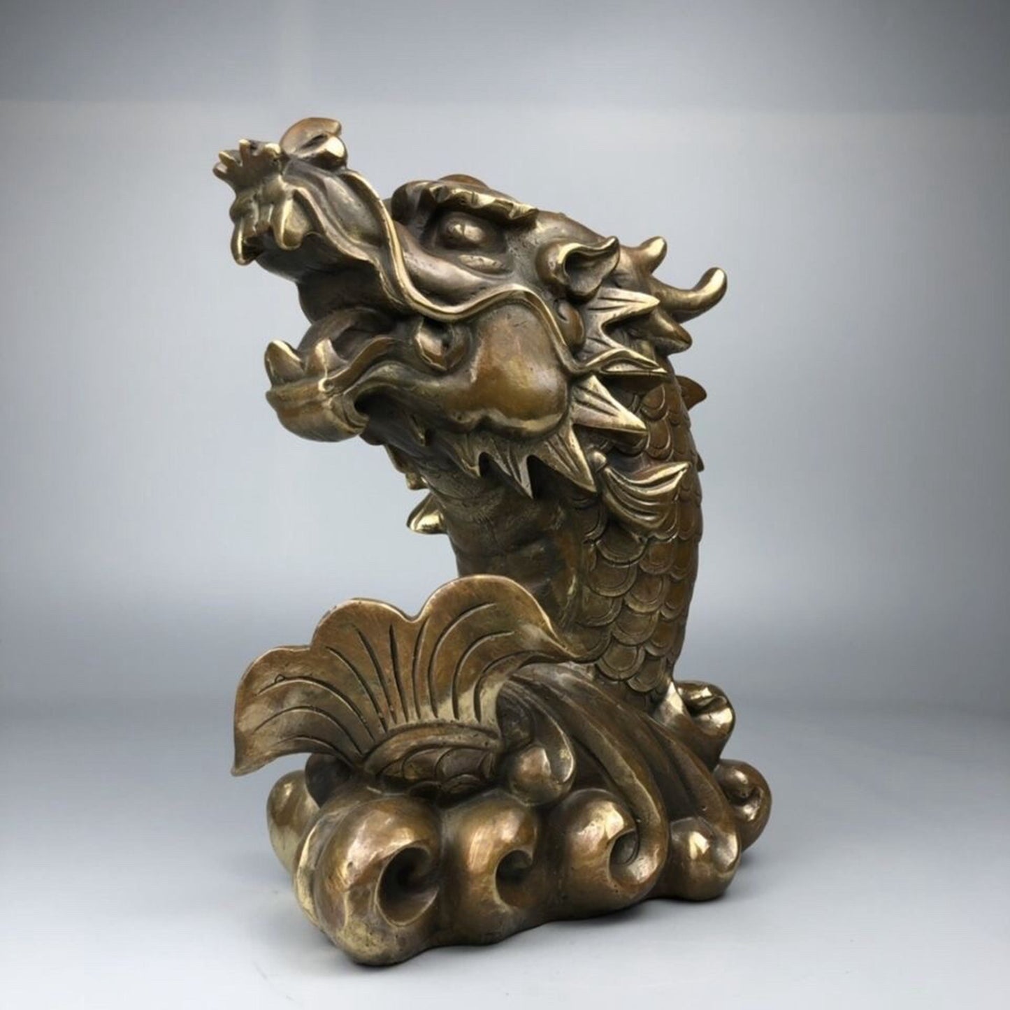 Chinese antique pure copper dominates
