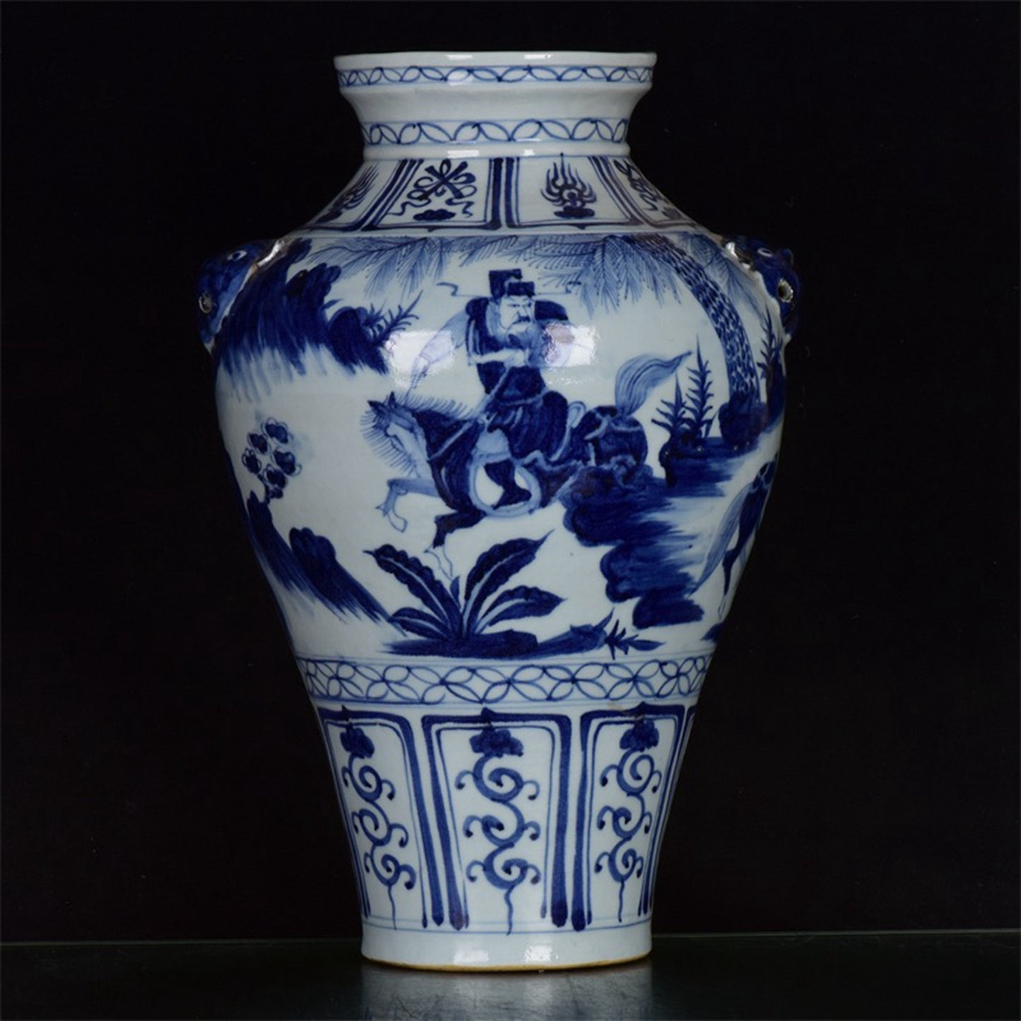 Chinese antique Xiao He's pursuit of Han under the moon, with a double lion ear and a coiled mouth plum vase in the Xin pattern