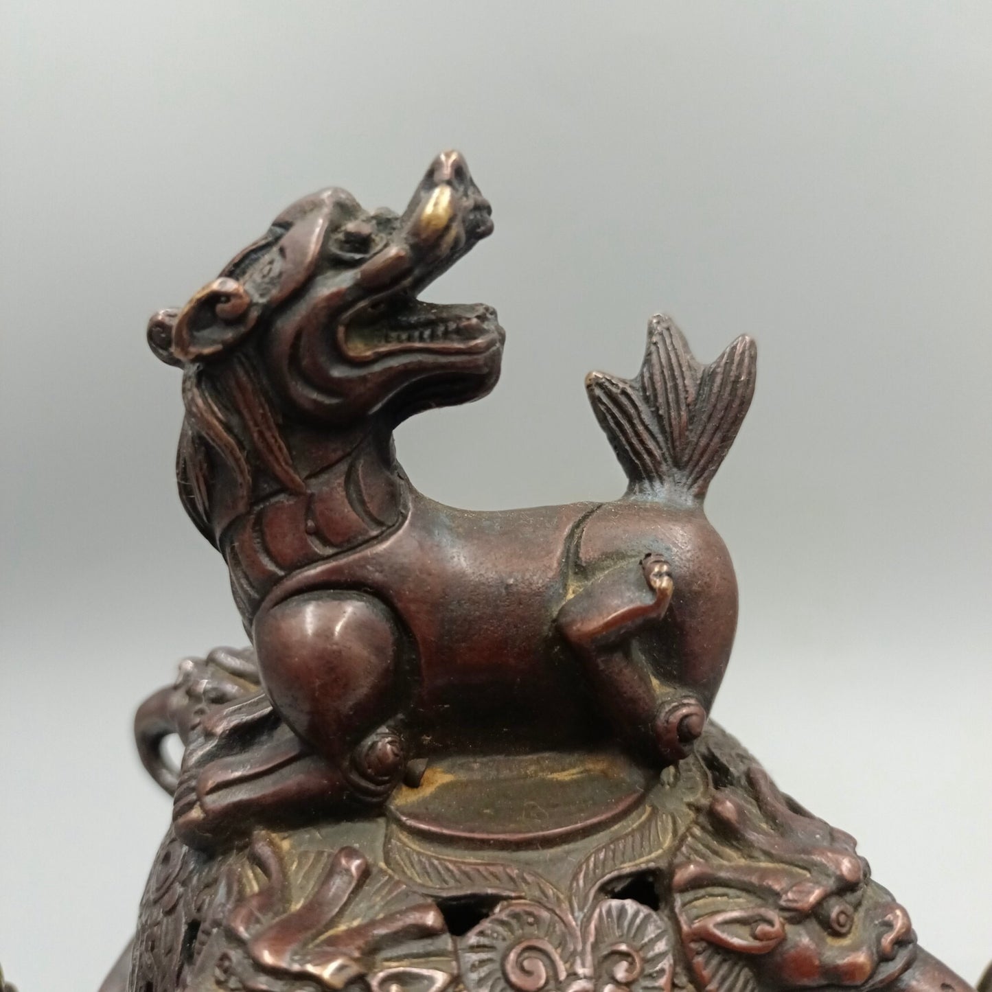 Chinese Antique Double Dragons Playing with Pearls and Pixiu Covering Copper Smoked Incense Stove