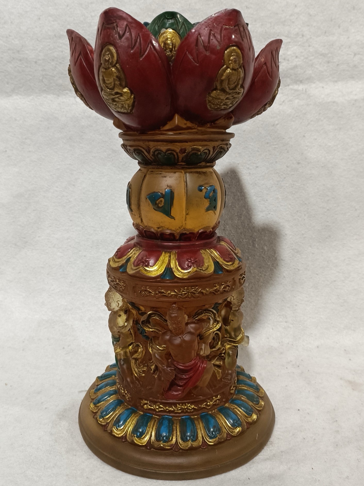 Yellow glazed lotus lamp