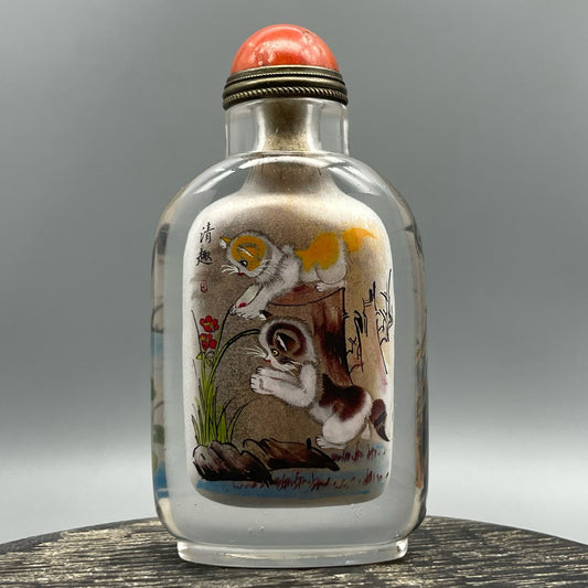Chinese antique thick tire old glass snuff bottle
