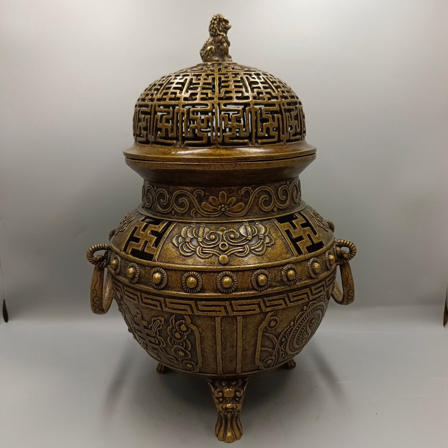 Chinese Antique Double Ring Lion Cover Storage Stove Copper Fumigation Incense Stove