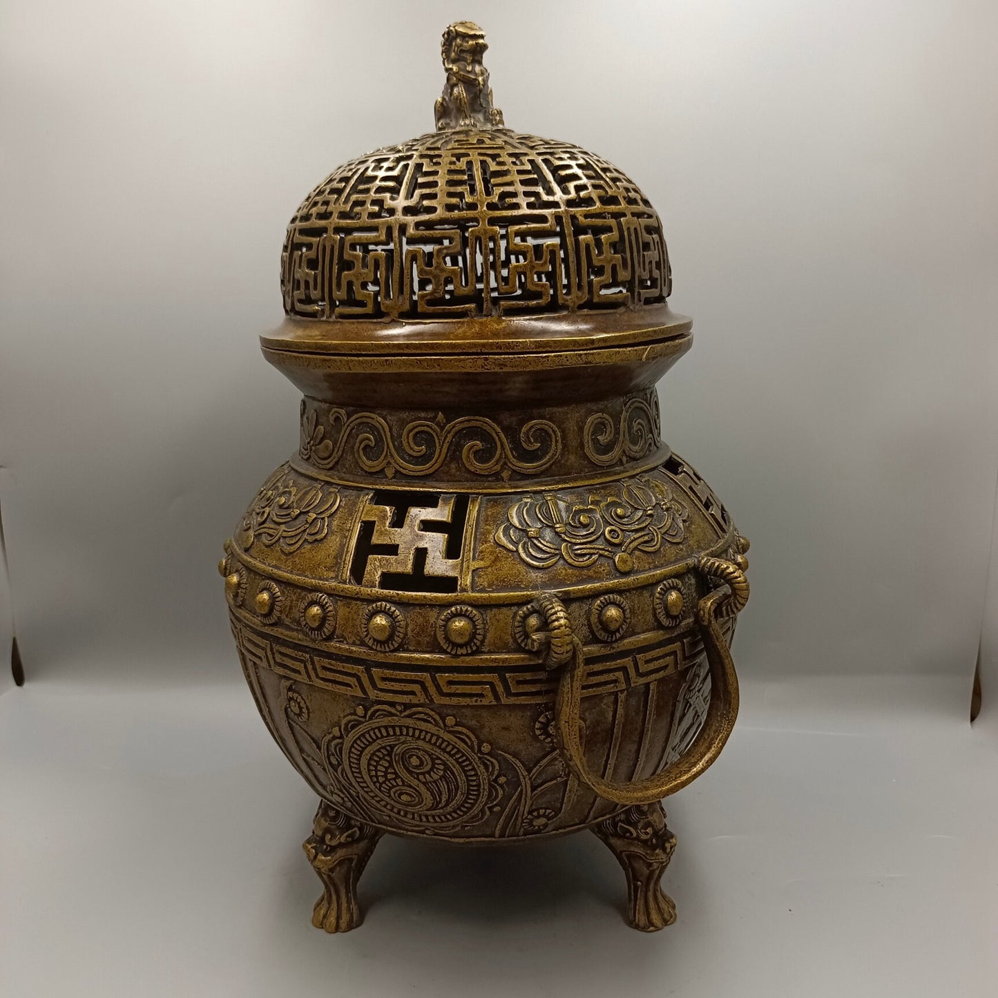 Chinese Antique Double Ring Lion Cover Storage Stove Copper Fumigation Incense Stove
