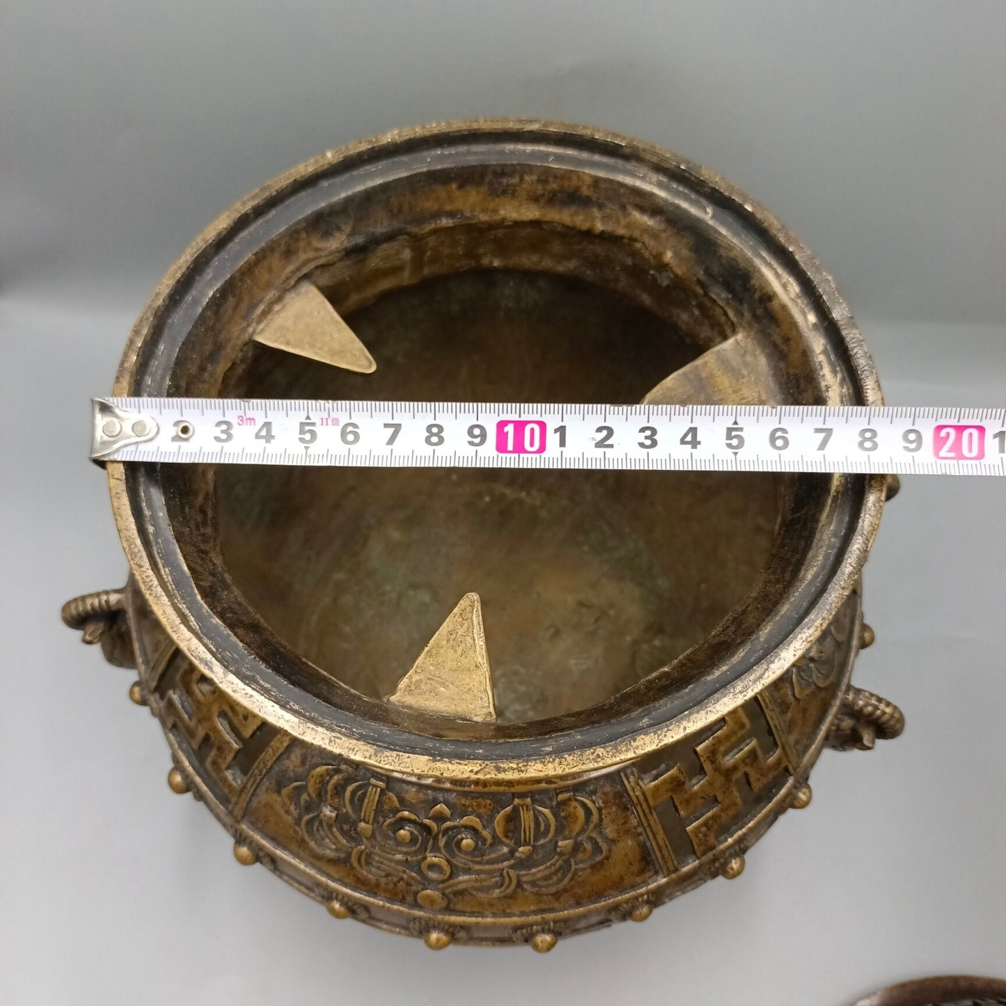 Chinese Antique Double Ring Lion Cover Storage Stove Copper Fumigation Incense Stove