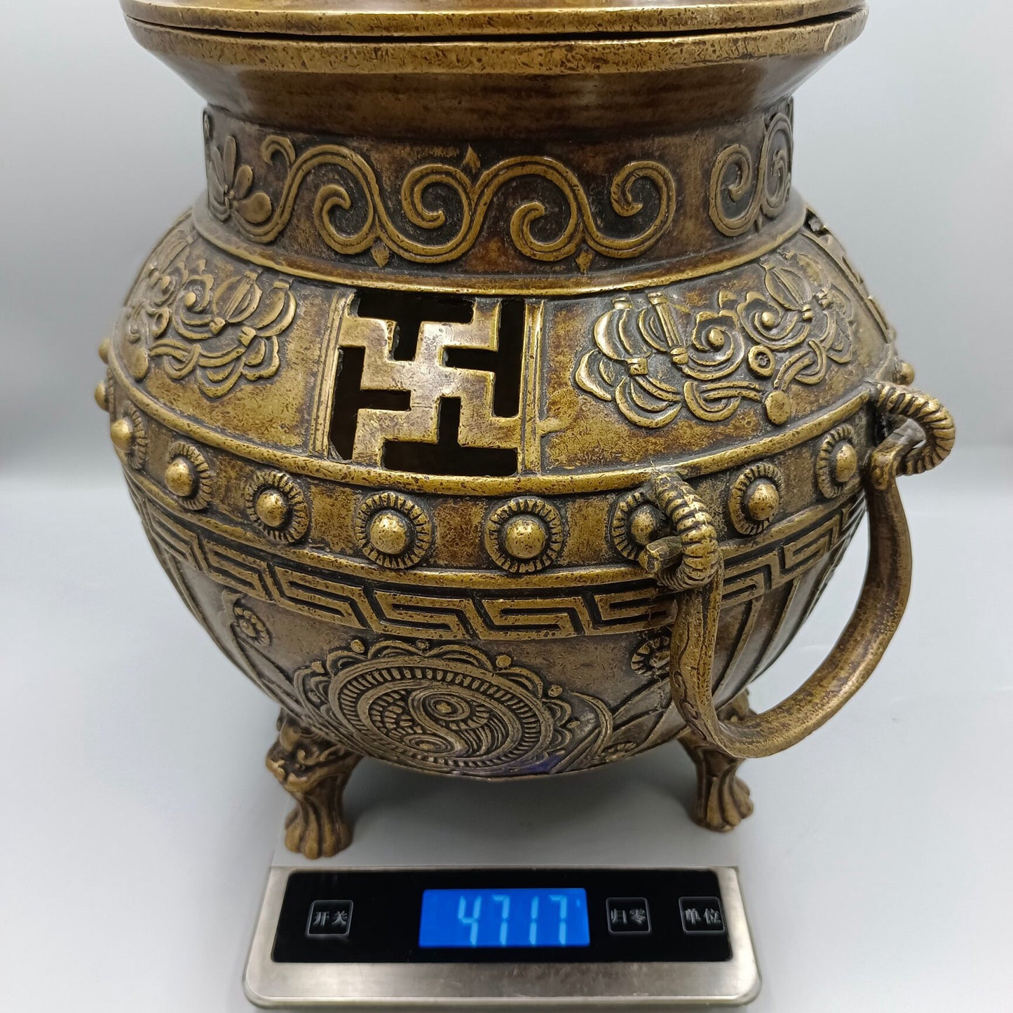 Chinese Antique Double Ring Lion Cover Storage Stove Copper Fumigation Incense Stove