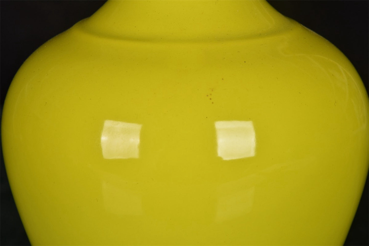 Chinese Antique Lemon Yellow Monochrome Glazed Gold Bottle