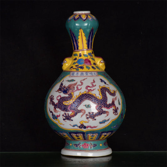 Chinese antique green glazed dragon patterned garlic bottle