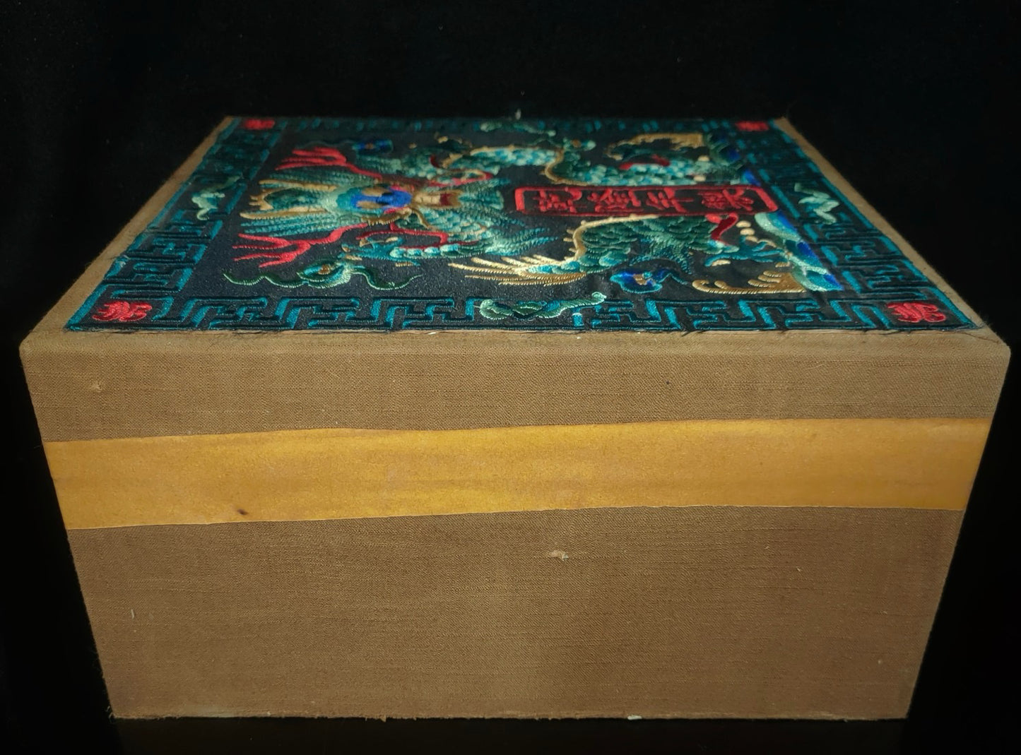 Jinbox interior with dried tangerine peel