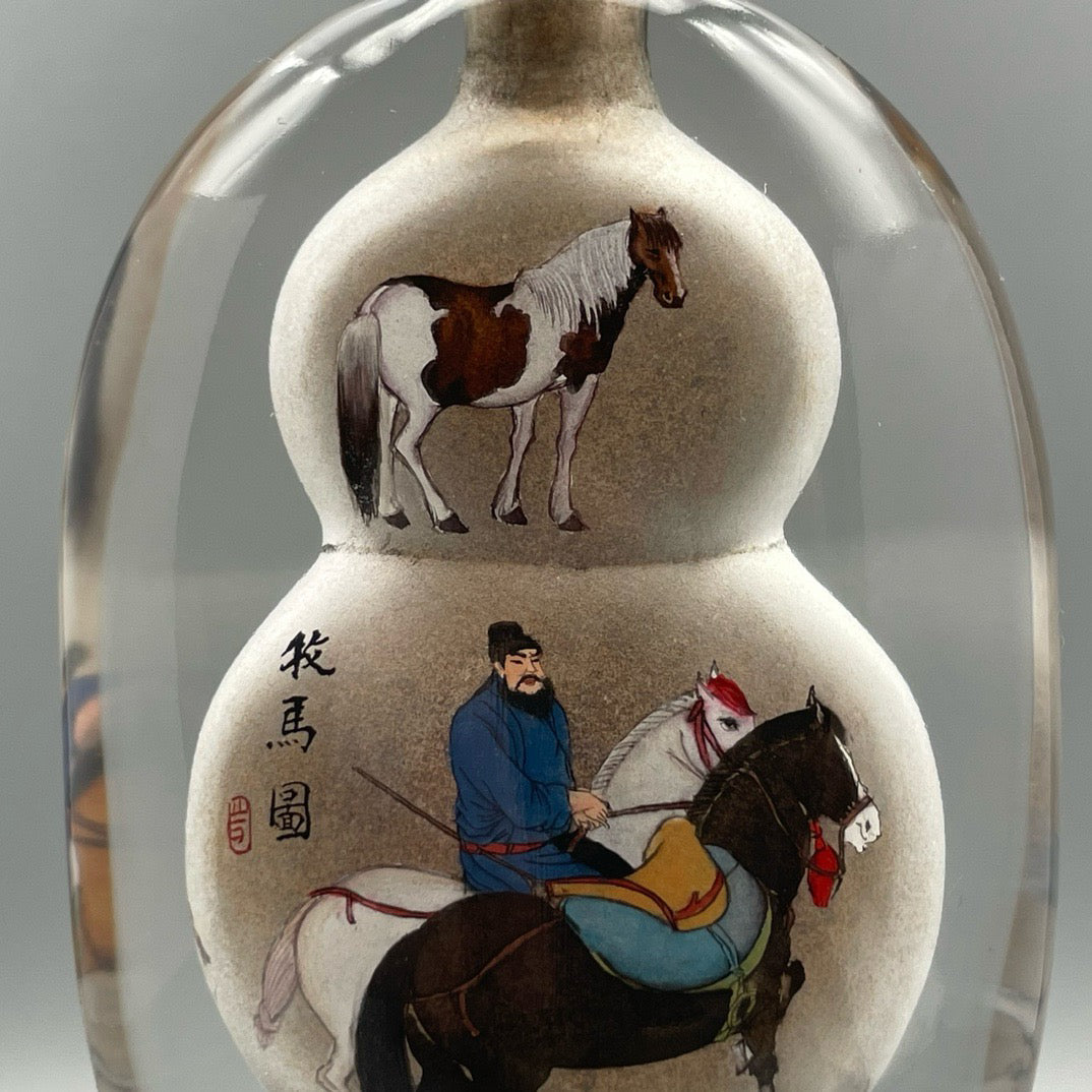 Chinese antique thick tire old glass snuff bottle