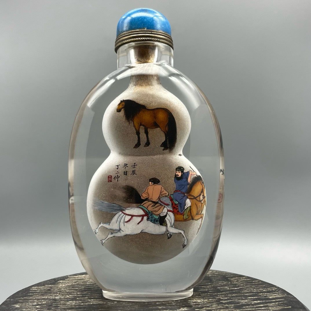 Chinese antique thick tire old glass snuff bottle