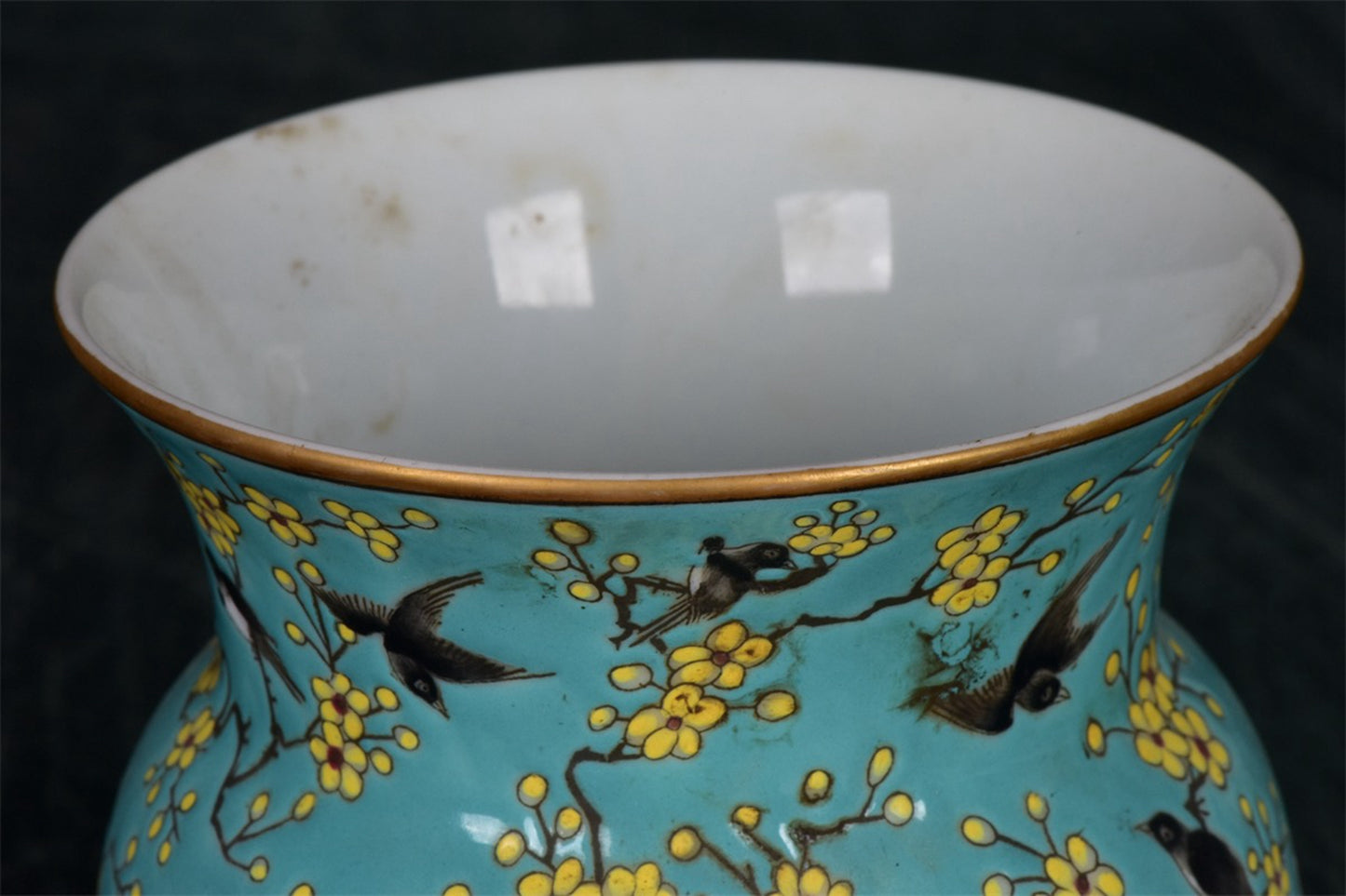 Chinese Antique Blue Glazed Powder Colored Pleasant Eyebrow with Golden Flower Drum Pattern