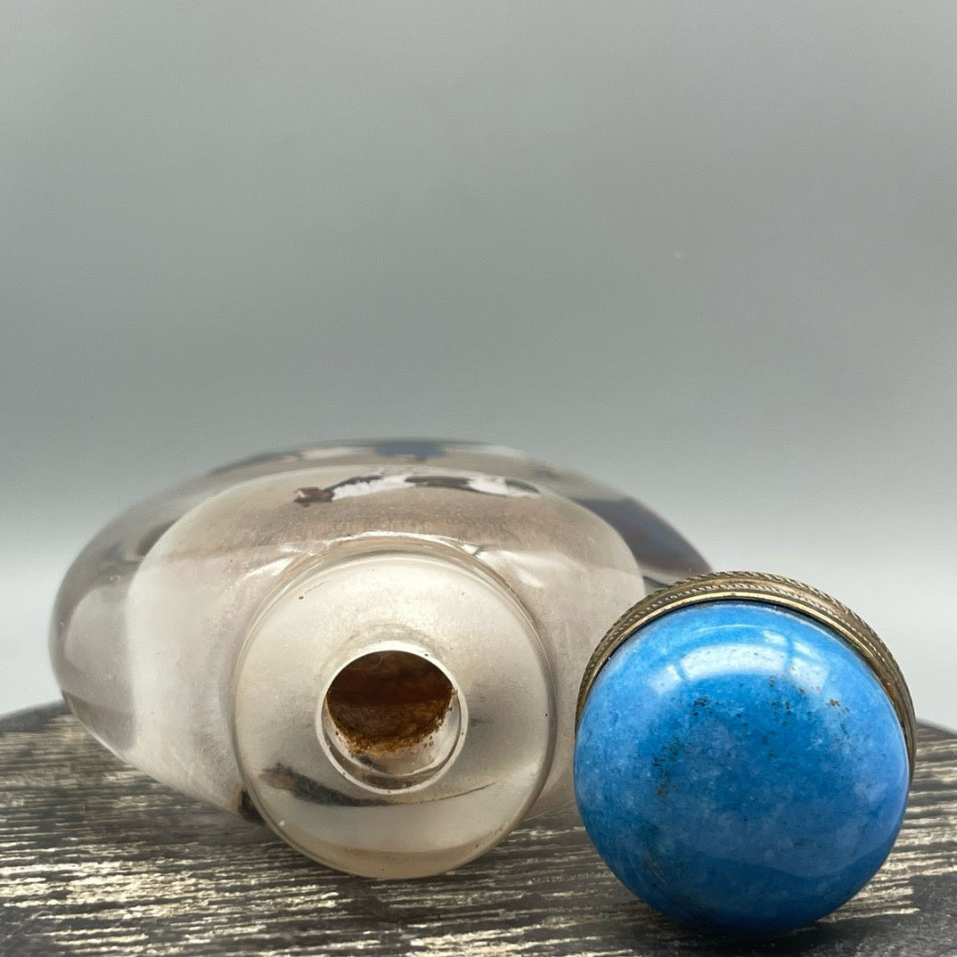 Chinese antique thick tire old glass snuff bottle