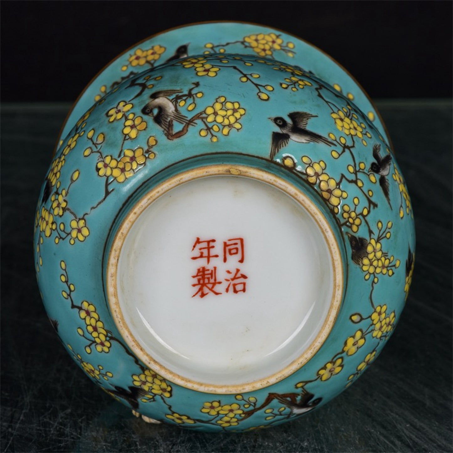 Chinese Antique Blue Glazed Powder Colored Pleasant Eyebrow with Golden Flower Drum Pattern