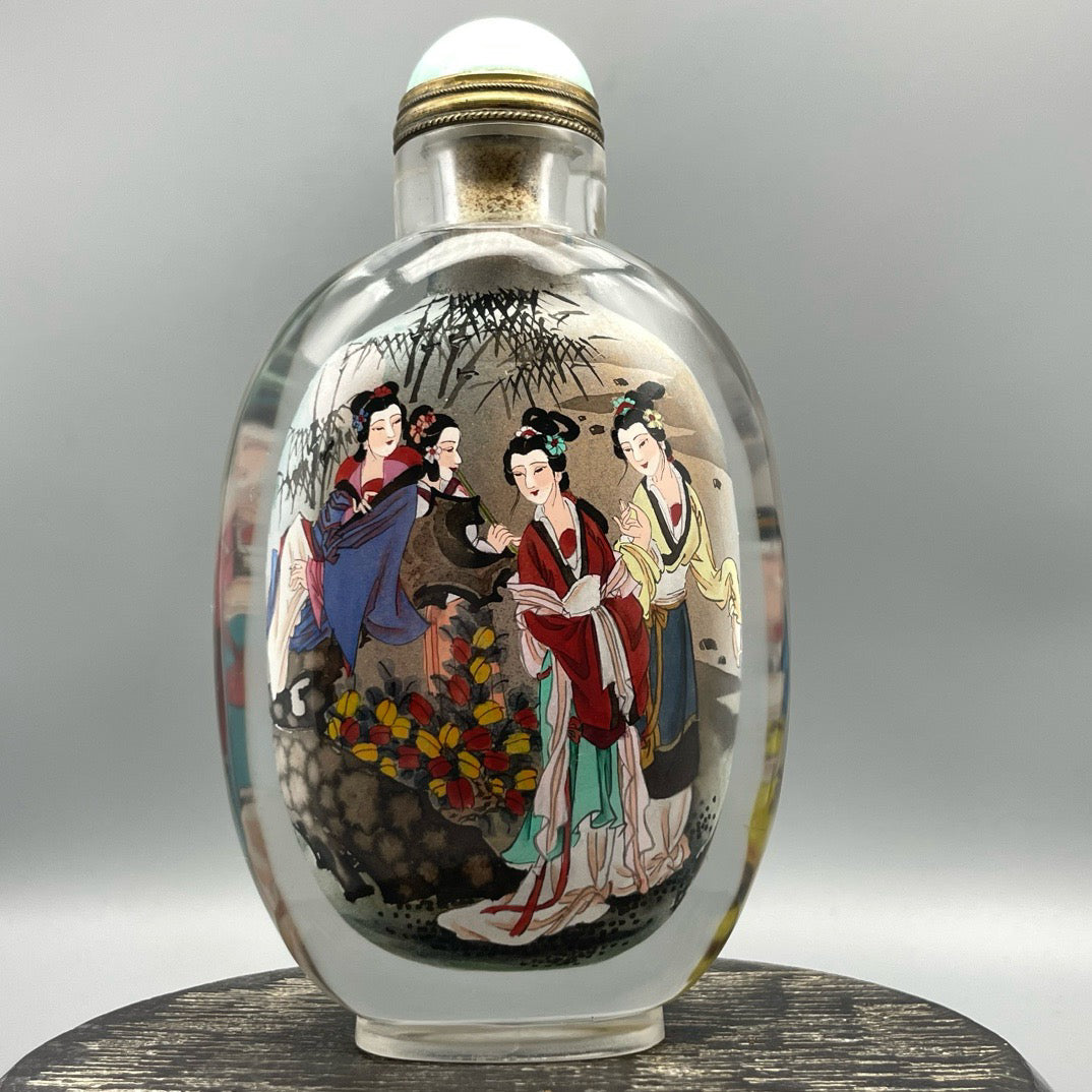 Chinese antique thick tire old glass snuff bottle