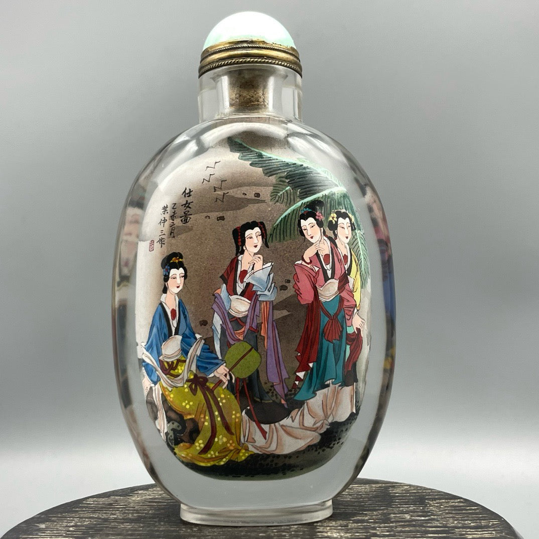 Chinese antique thick tire old glass snuff bottle