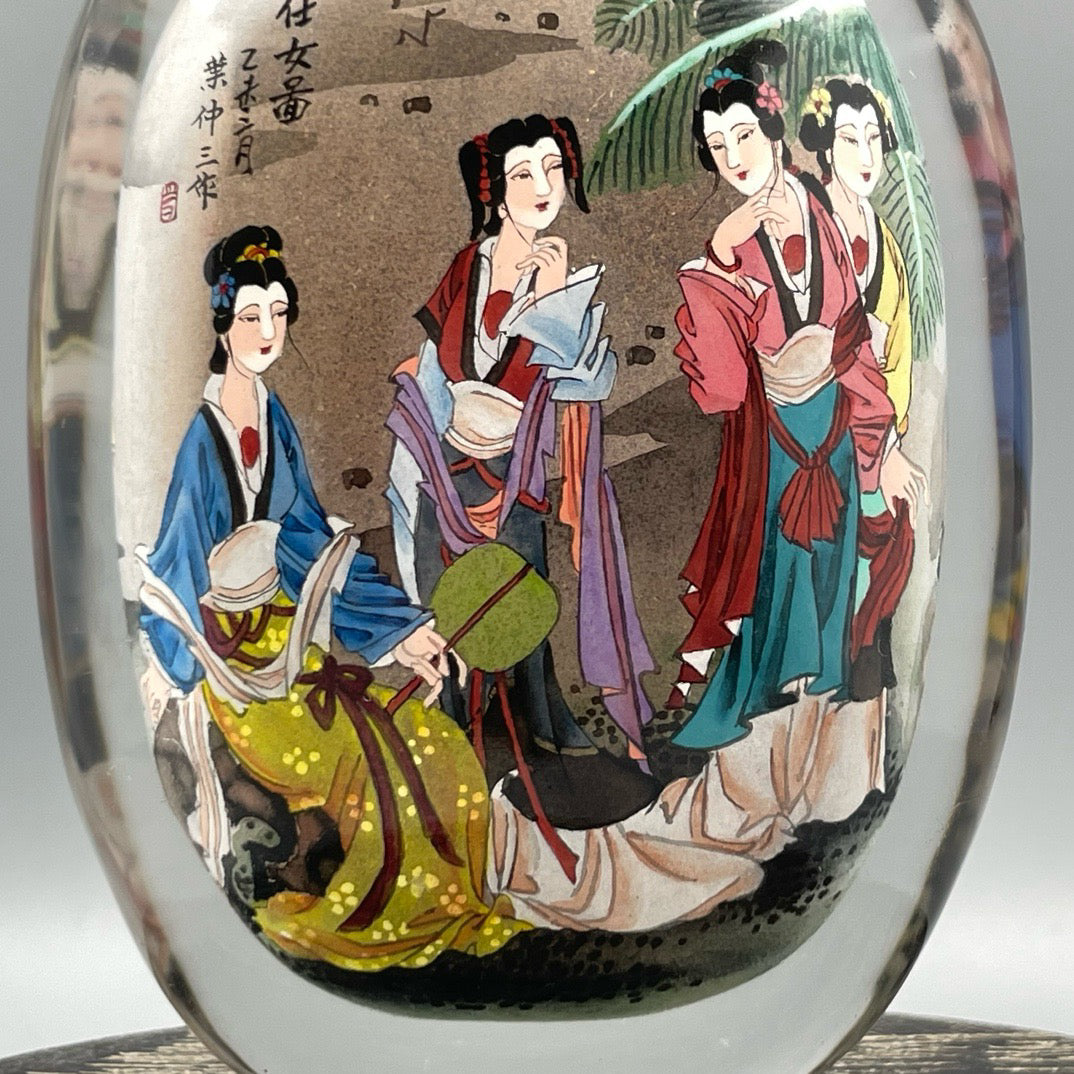 Chinese antique thick tire old glass snuff bottle