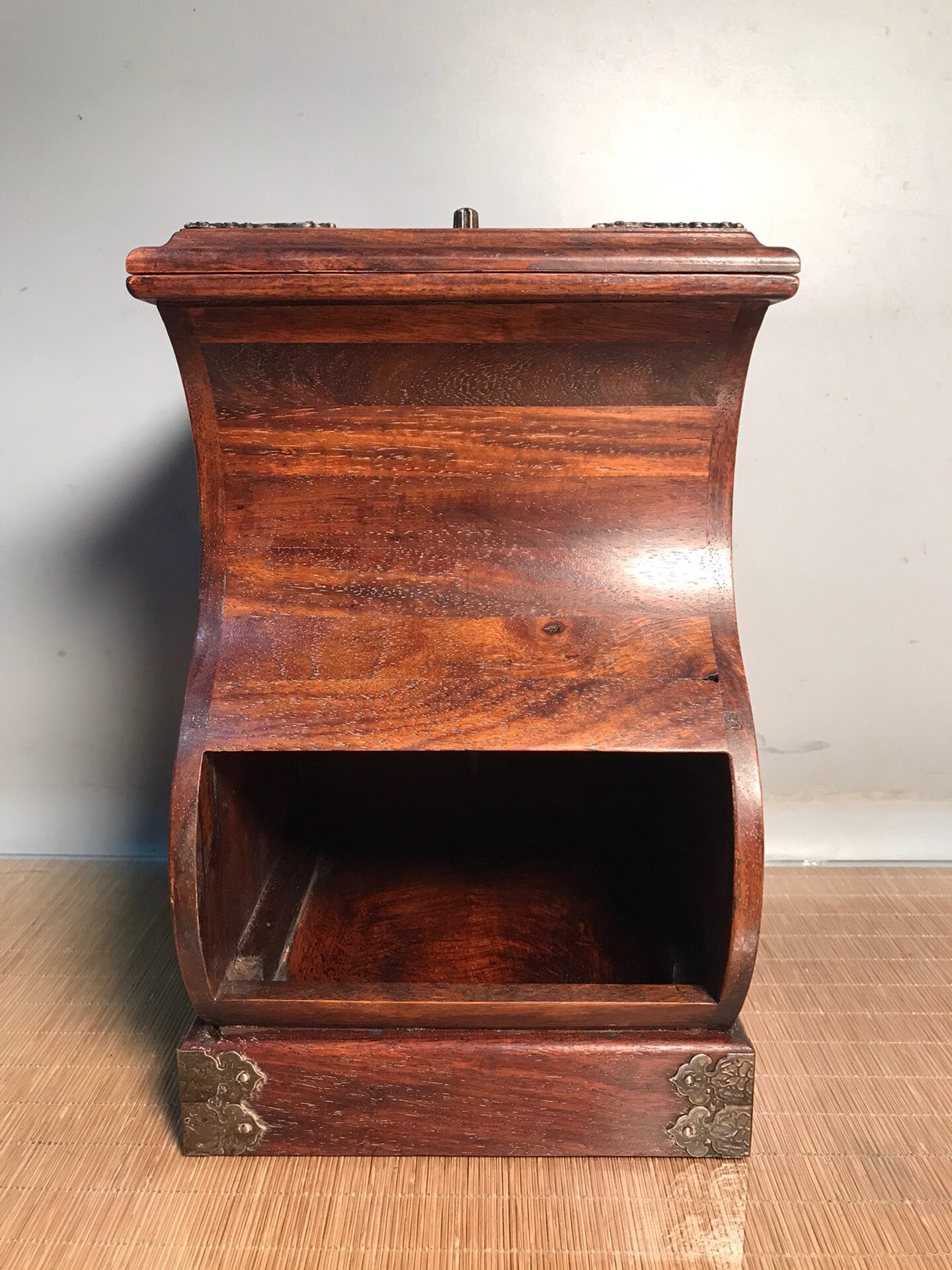 Chinese antique rosewood safety jewelry box