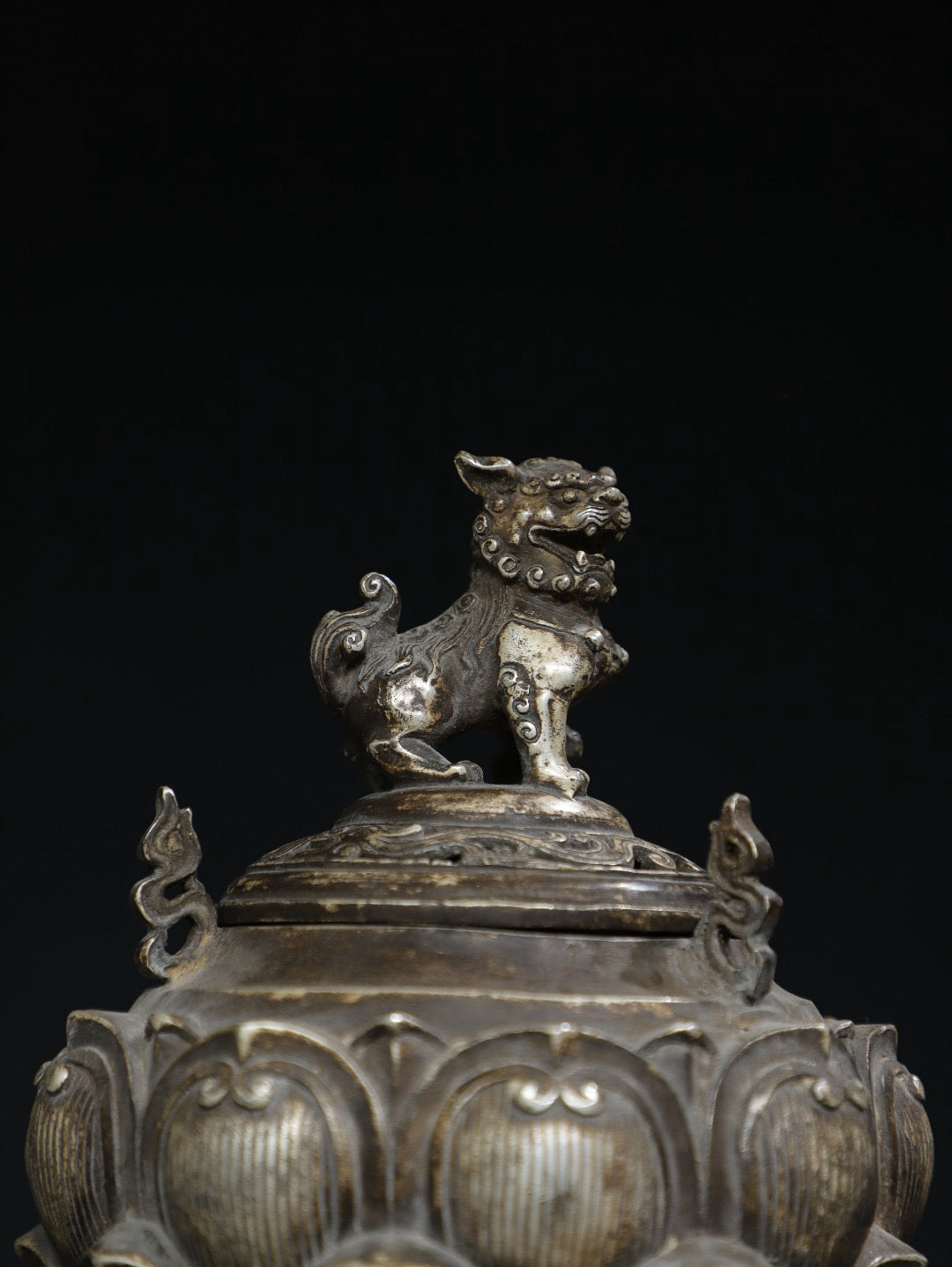 Pure copper lotus lion lid smoking furnace incense burner