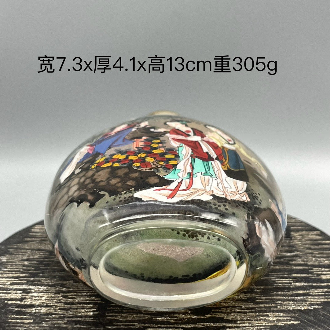 Chinese antique thick tire old glass snuff bottle