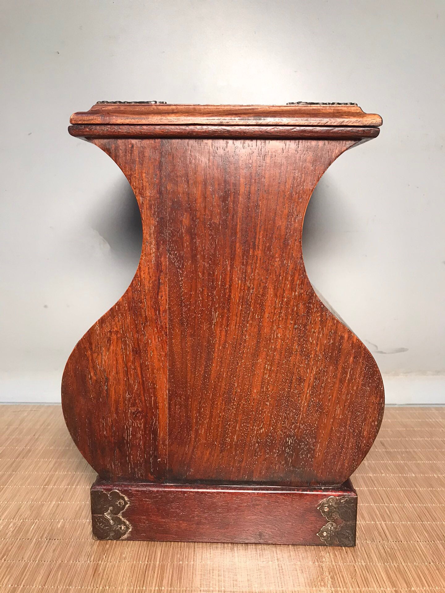 Chinese antique rosewood safety jewelry box