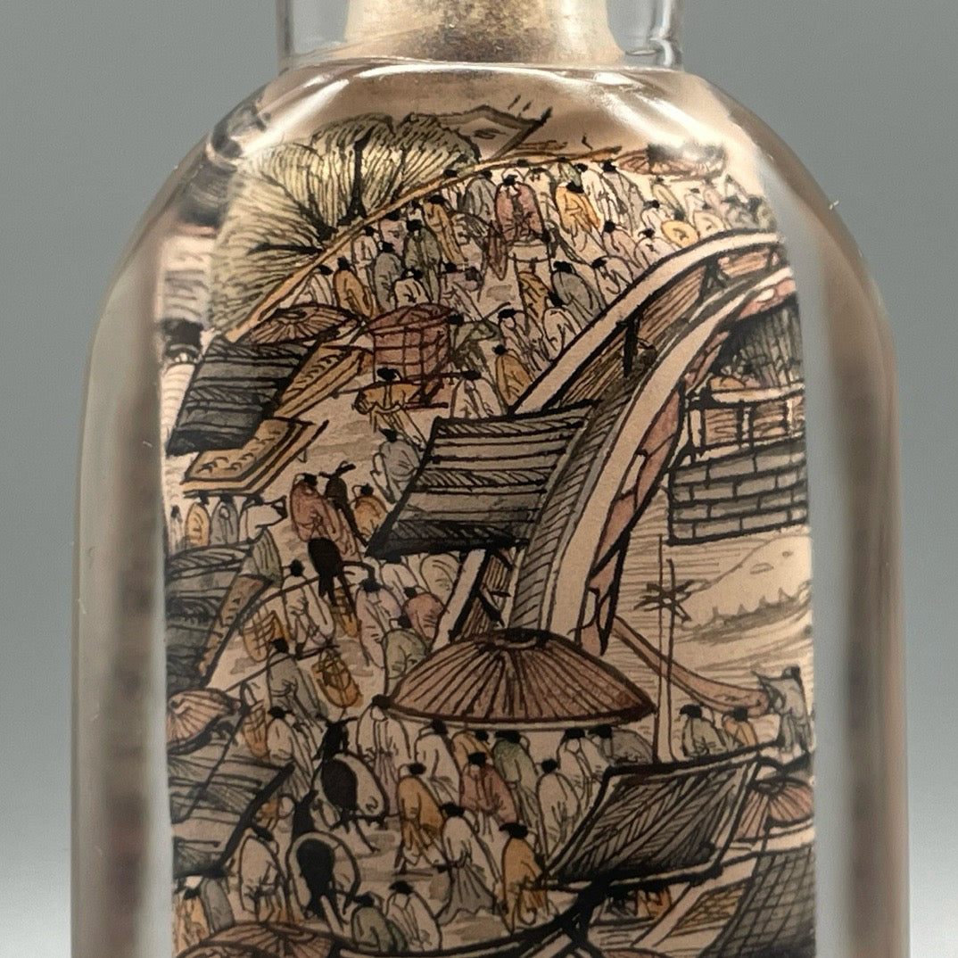 Chinese antique thick tire old glass snuff bottle