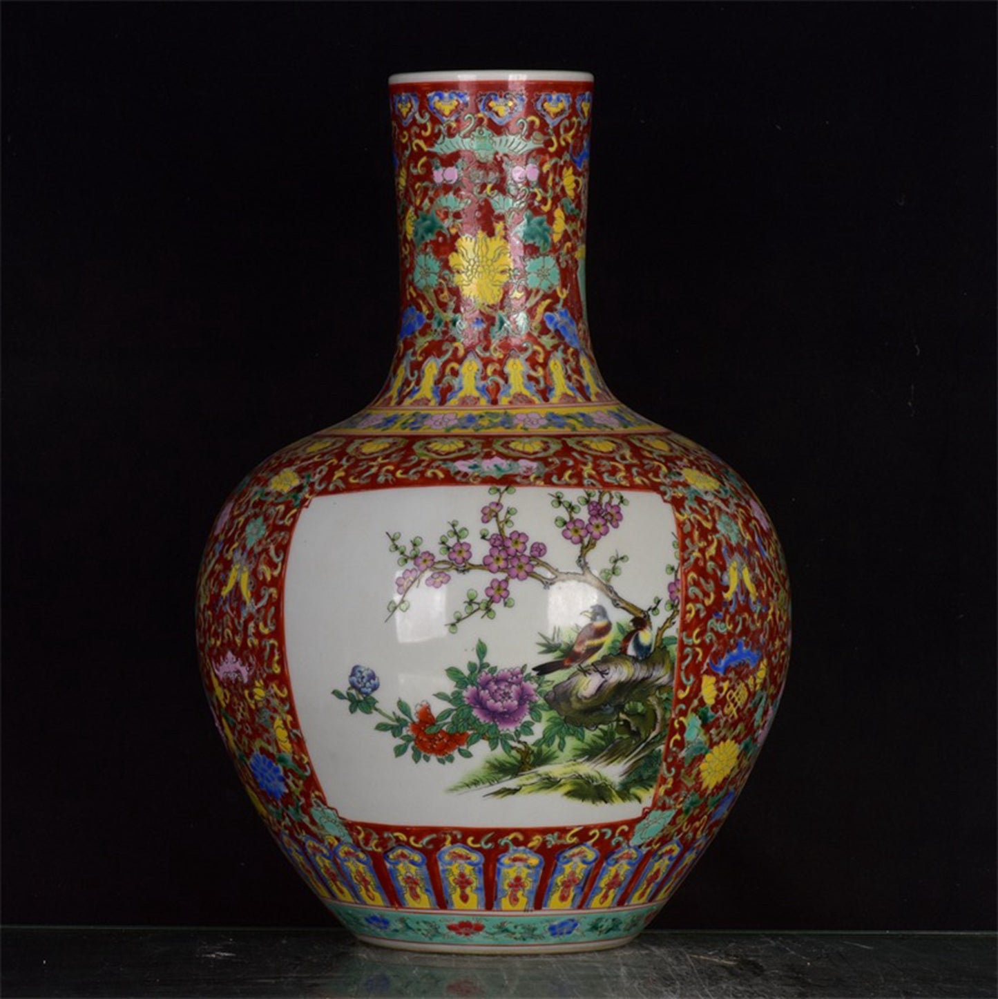 Chinese Antique Red Glazed Powder Colored Window Opening Flower and Bird Pattern Skyball Bottle