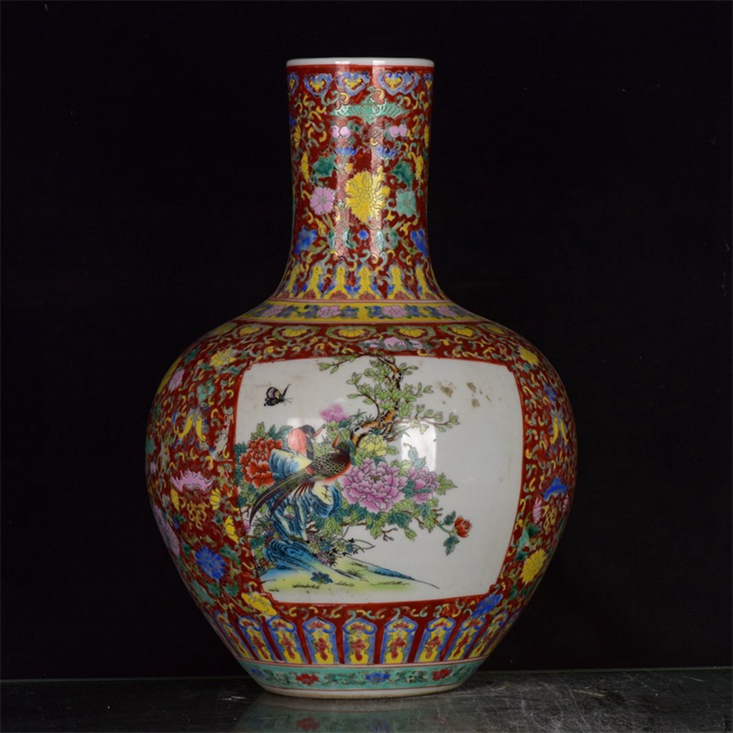 Chinese Antique Red Glazed Powder Colored Window Opening Flower and Bird Pattern Skyball Bottle