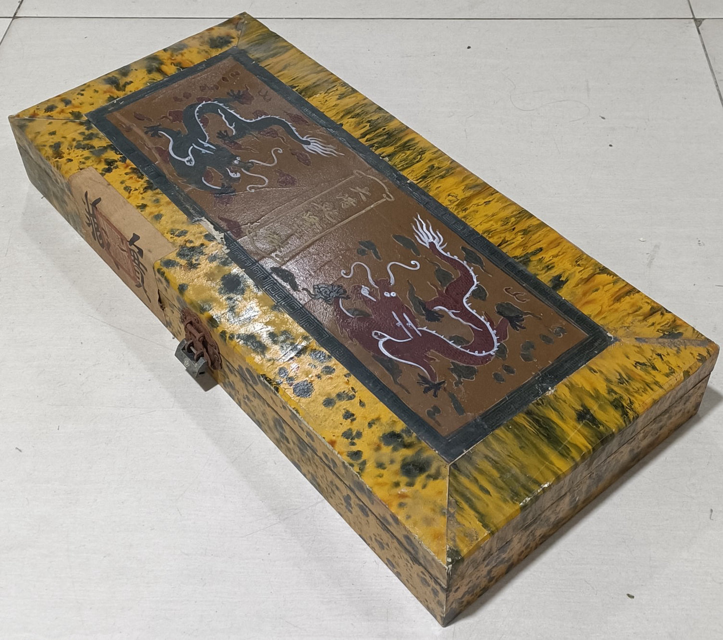 Lacquerware box