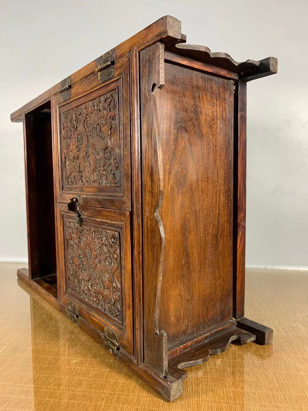 Chinese antique rosewood tea cabinet
