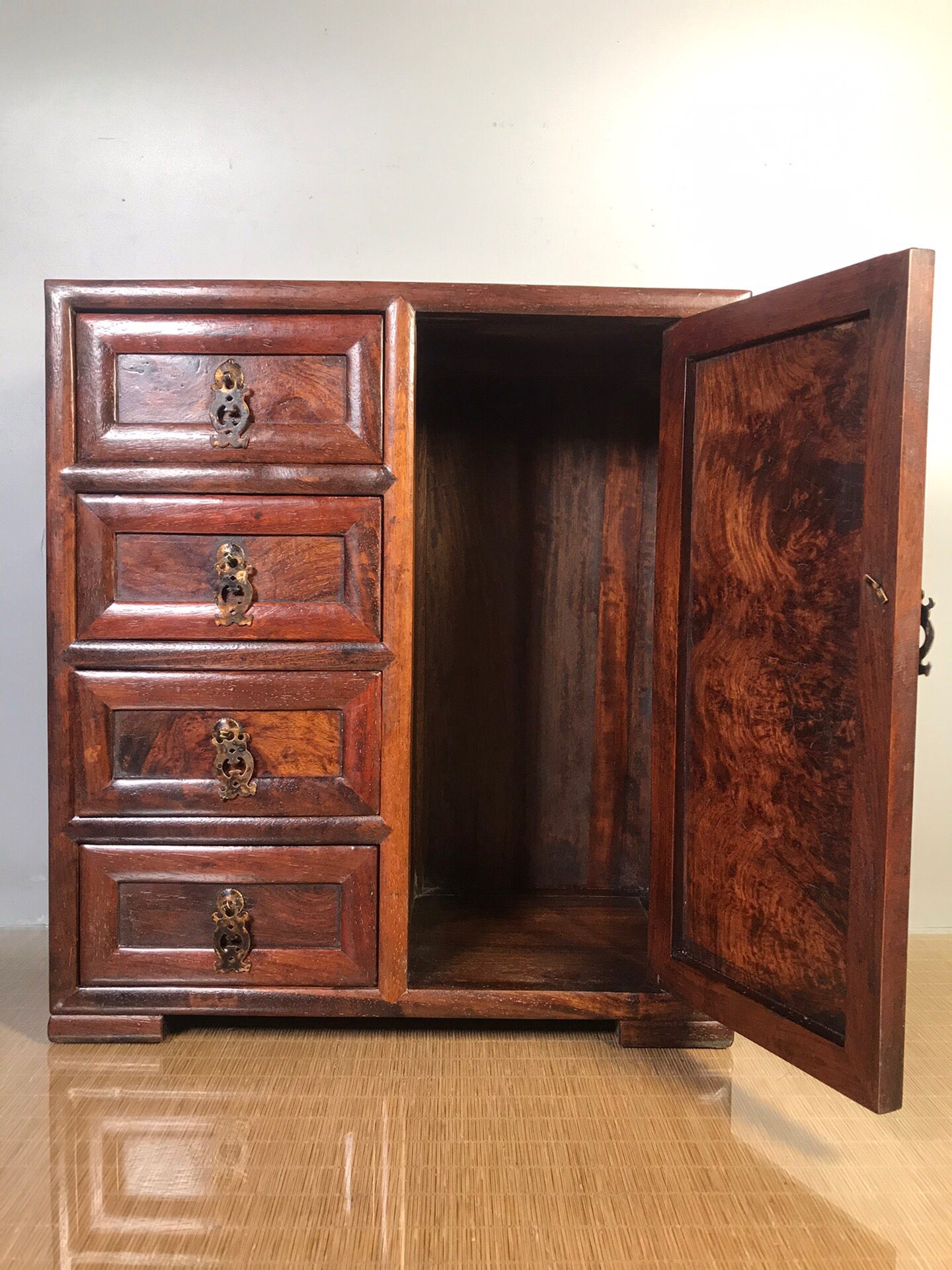 Chinese antique rosewood cabinet