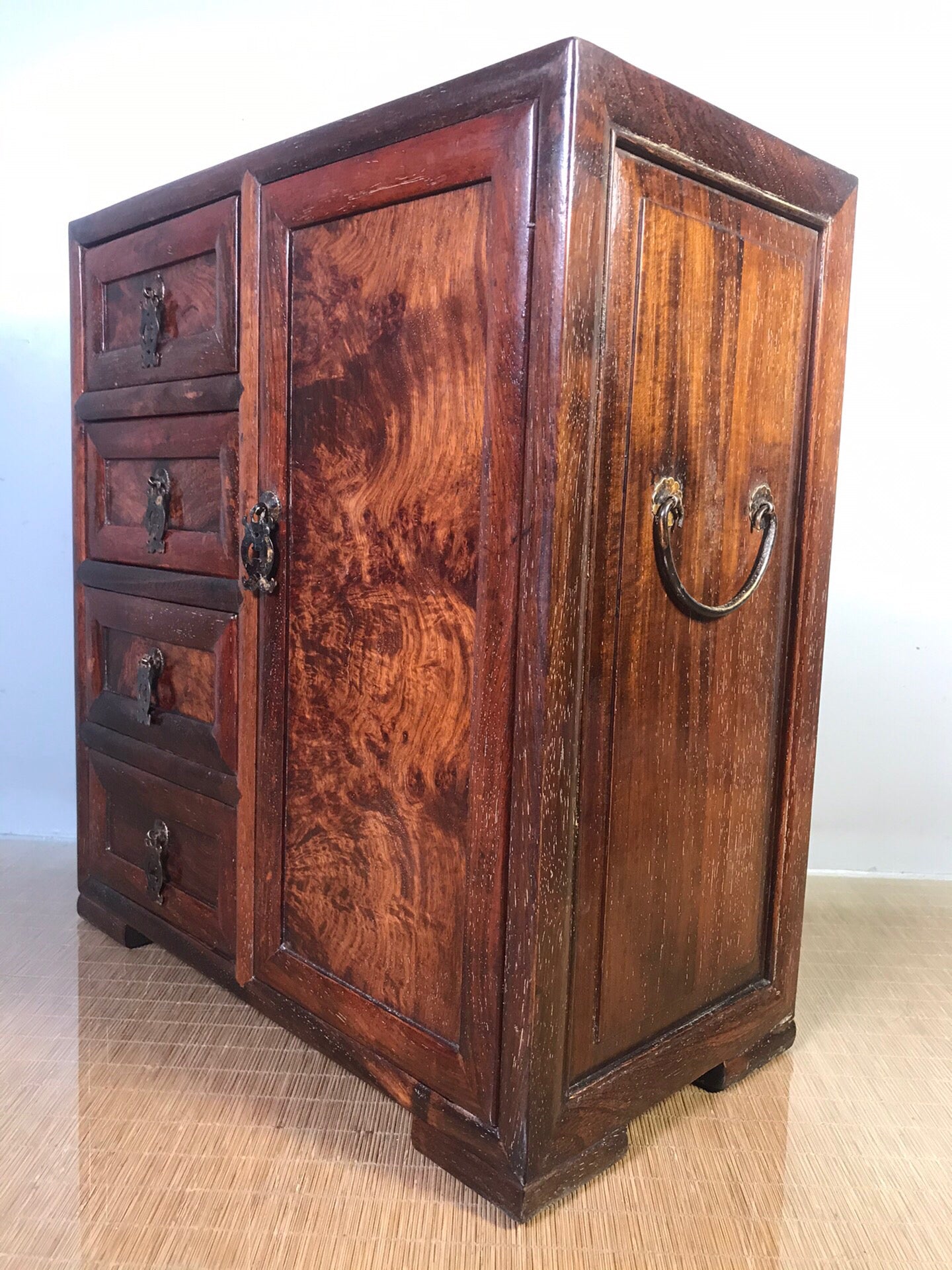 Chinese antique rosewood cabinet