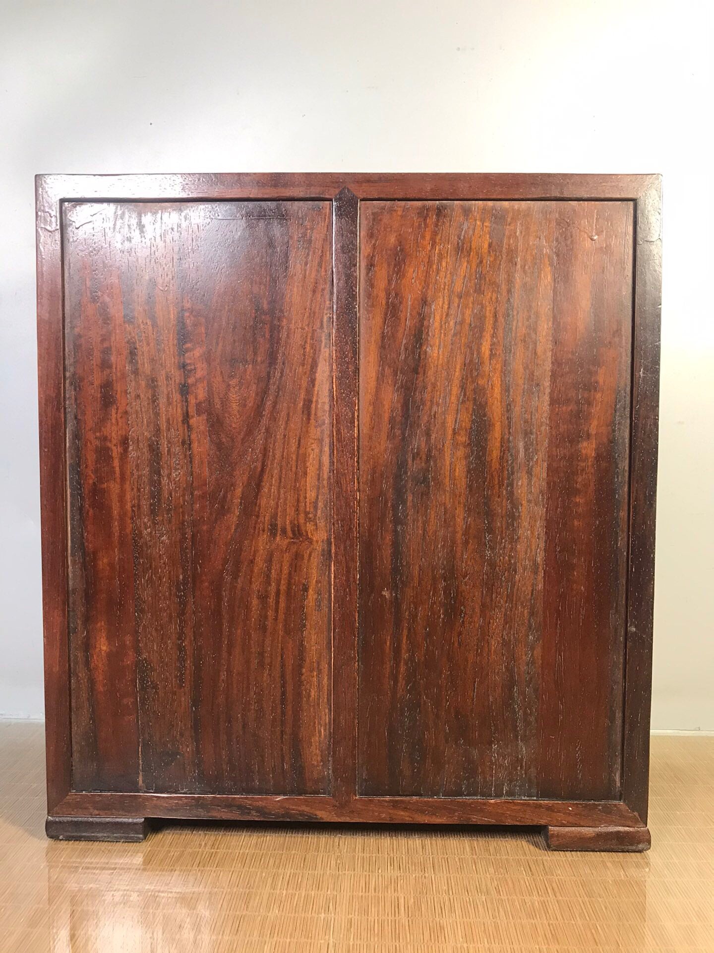 Chinese antique rosewood cabinet