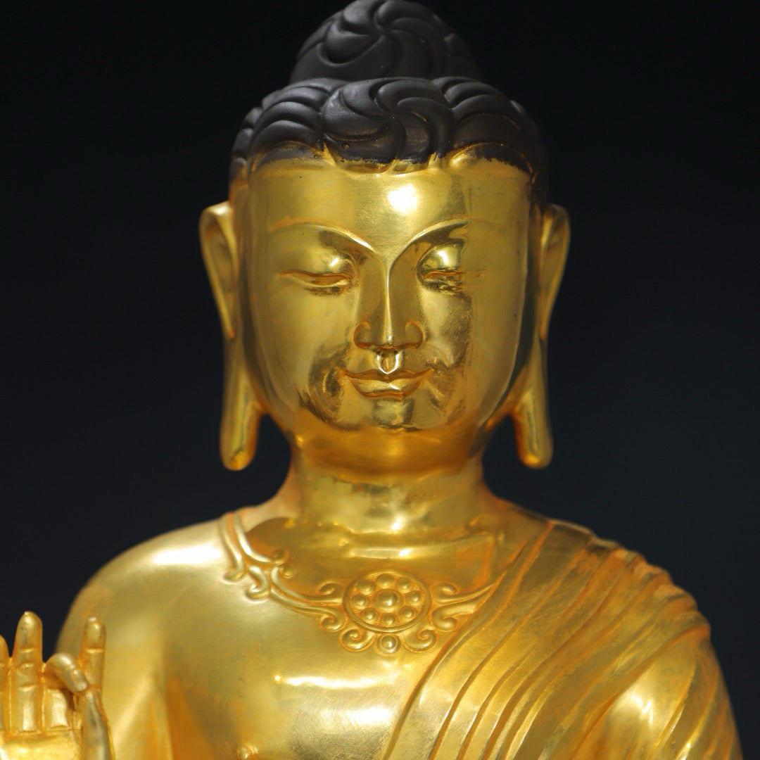 Pure copper statue of the Great Sun Buddha