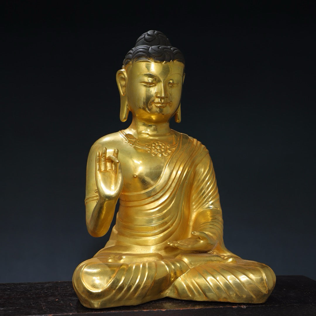 Pure copper statue of the Great Sun Buddha