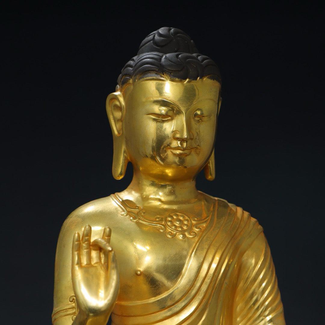 Pure copper statue of the Great Sun Buddha