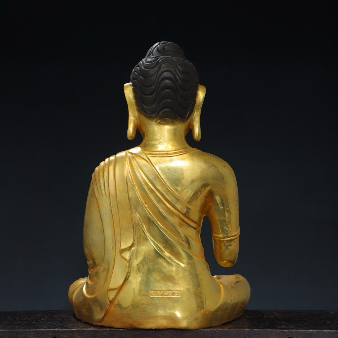 Pure copper statue of the Great Sun Buddha